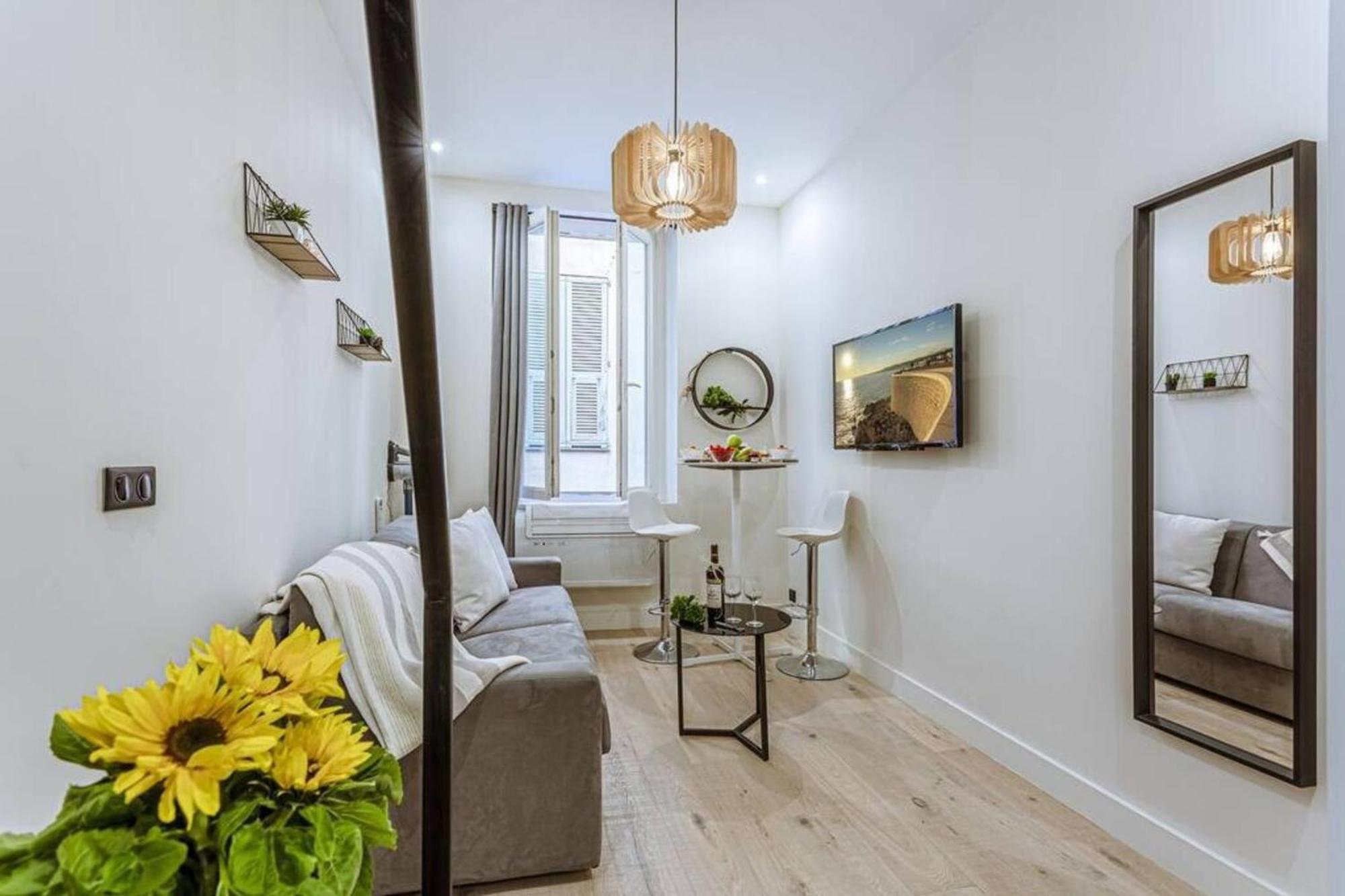 Bunico 1 - Old Town Renovated Studio Ница Екстериор снимка
